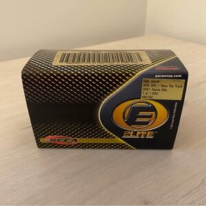 2001 Action RCCA ELITE Dale Jarrett #88 UPS Ford Taurus 1397 of 1800 MINT 1/64